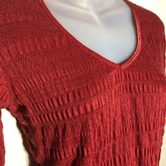 THE GREAT AMERICAN SPORTSWEAR COMPANY RED GATHERED V-NECK LONG SLEEVE TOP MEDIUM - Picture 3 of 5